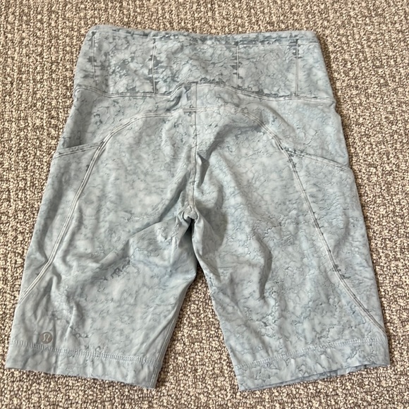 Lululemon Fast and Free Short Blue Denim Color Short Tights Side pockets 8 - Picture 1 of 10